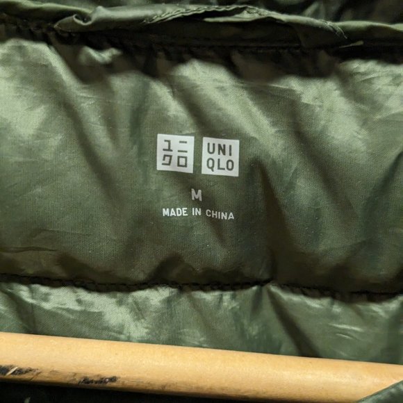 Uniqlo lightweight puffer - Picture 3 of 5